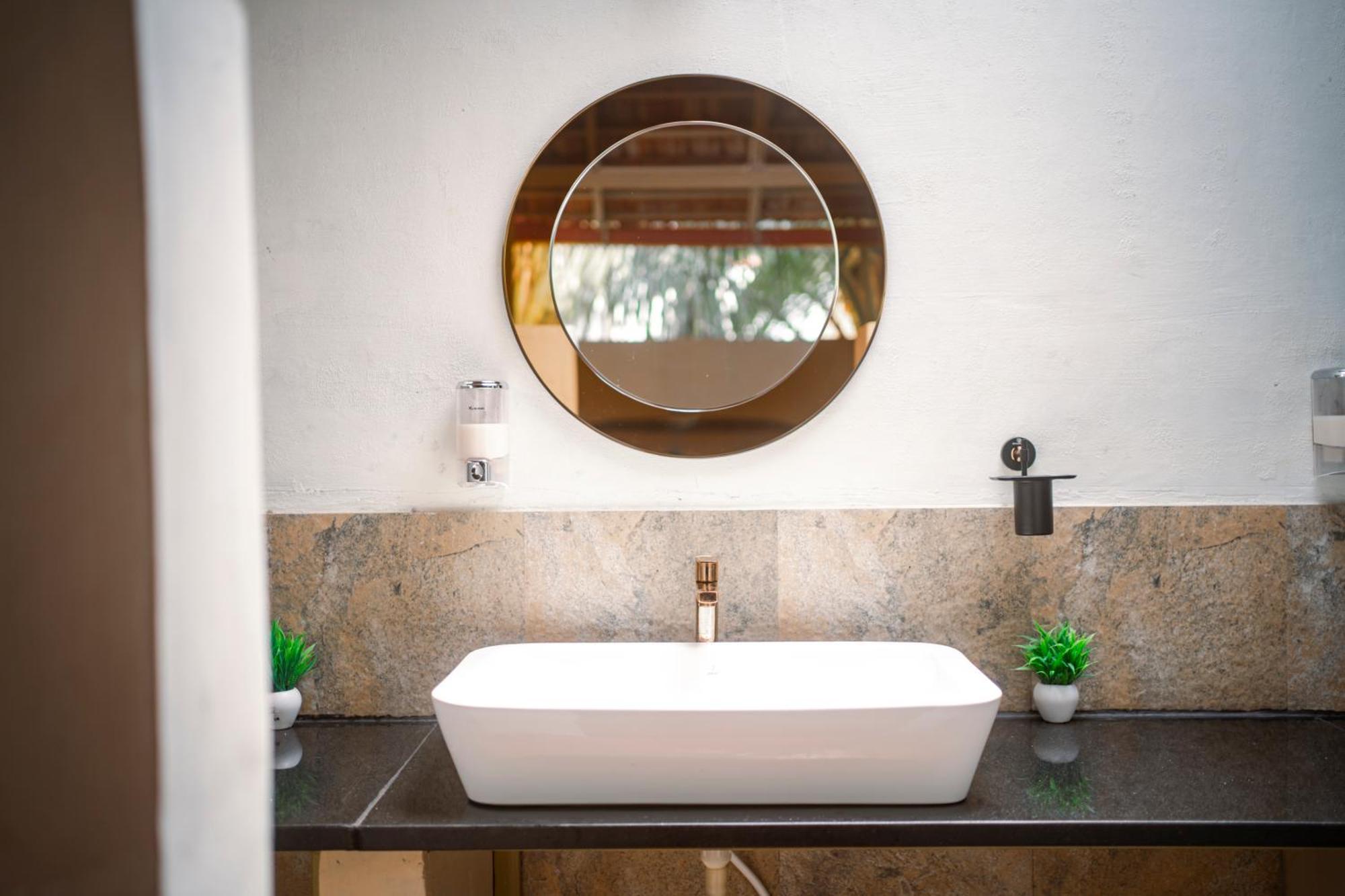 Auberge de jeunesse Leo Vishroam à Mysore Extérieur photo