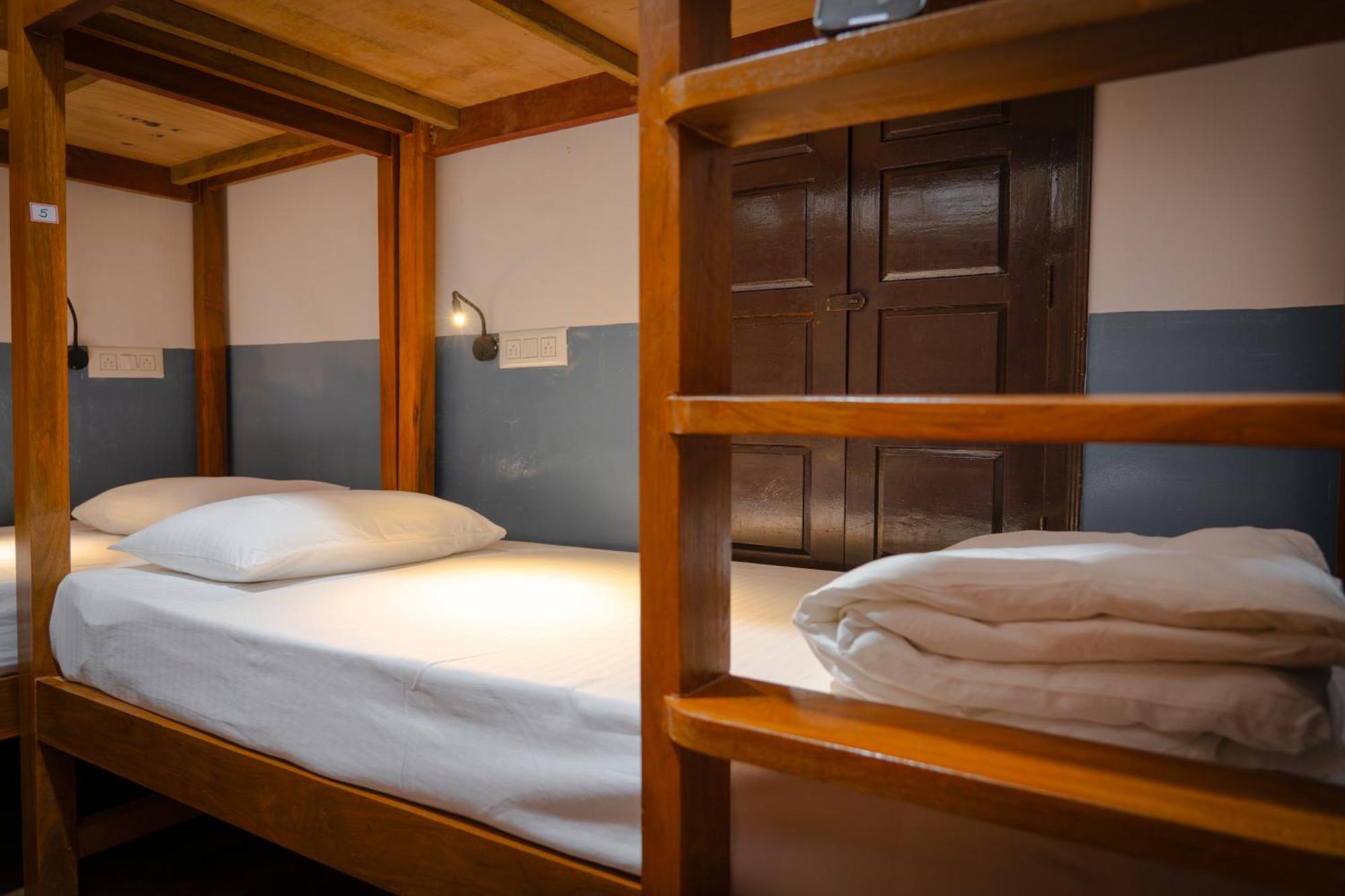 Auberge de jeunesse Leo Vishroam à Mysore Extérieur photo